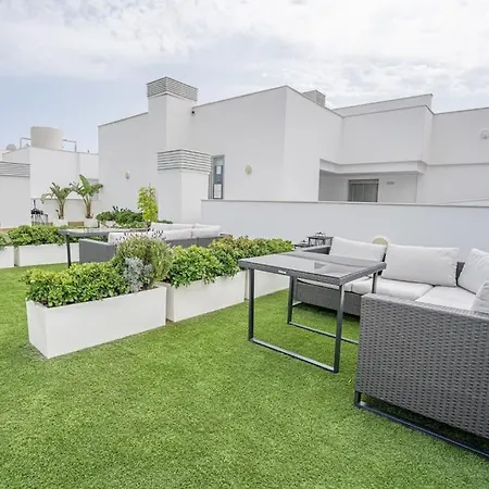 公寓 Beautiful Rooftop Pool 3bed *