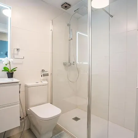 Beautiful Rooftop Pool 3bed