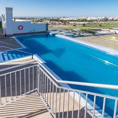 Beautiful Rooftop Pool 3bed