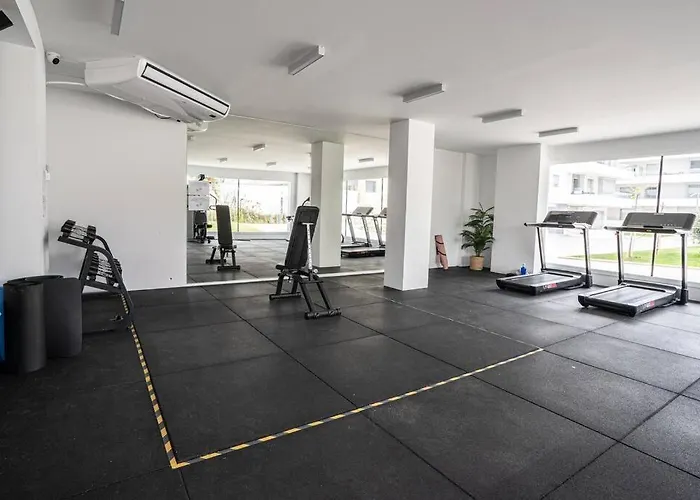 Beautiful Rooftop Pool 3bed דירה מארבלה