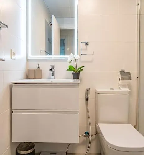 Beautiful Rooftop Pool 3bed * מארבלה