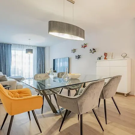 Beautiful Rooftop Pool 3bed ماربيا