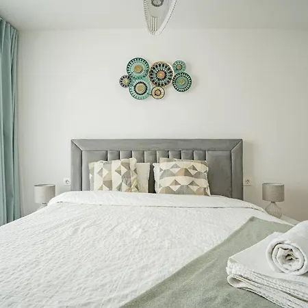 شقة Beautiful Rooftop Pool 3bed