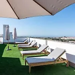 Beautiful Rooftop Pool 3bed