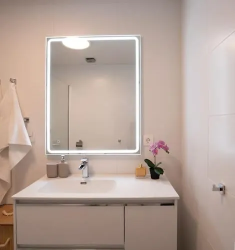 Beautiful Rooftop Pool 3bed *